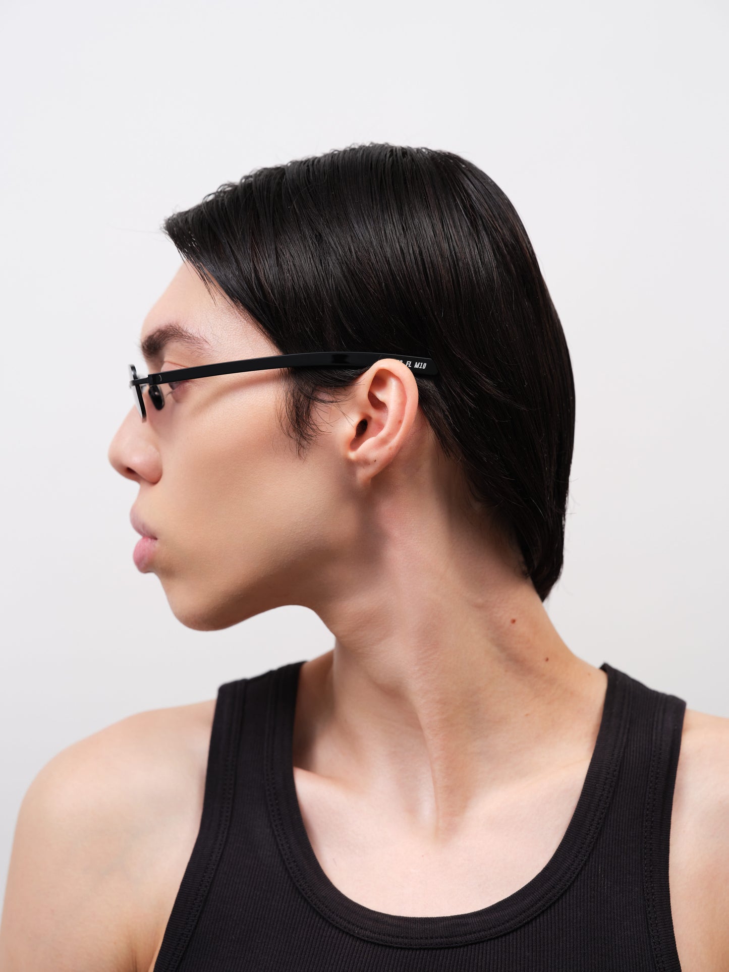 MILO Brushed Matte Black / Solid Black / Smoke Gradient Lens