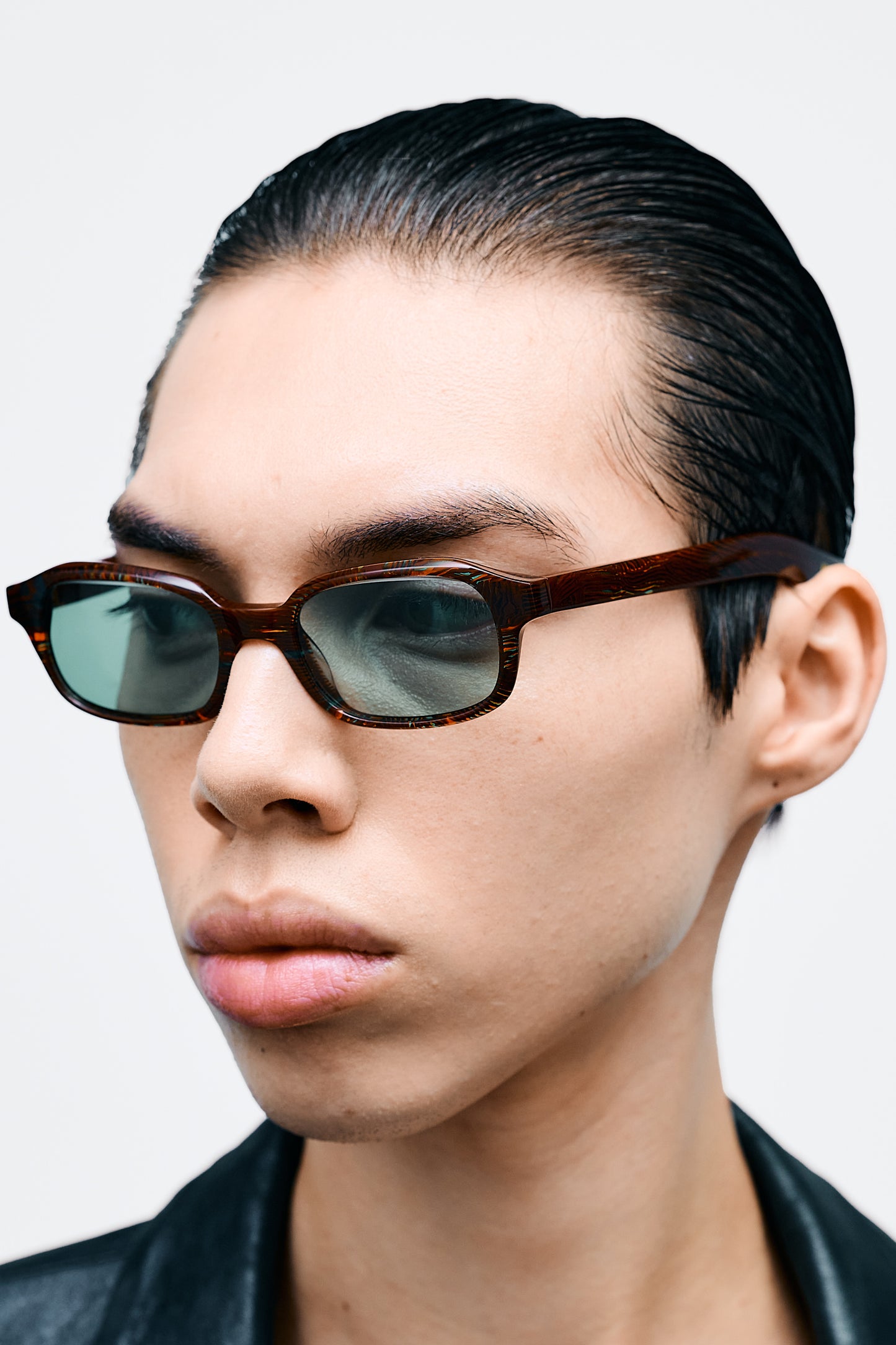 HANKY Dizzying Blue Tortoise / Solid Teal Lens