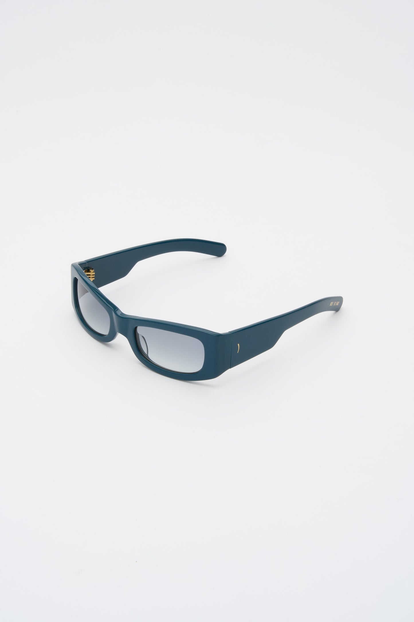 KAREEM Solid Ink Blue / Grey Gradient Lens