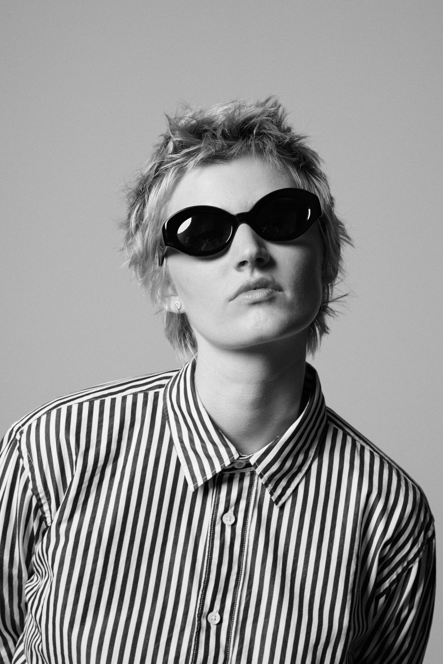MARGE Solid Black / Solid Black Lens