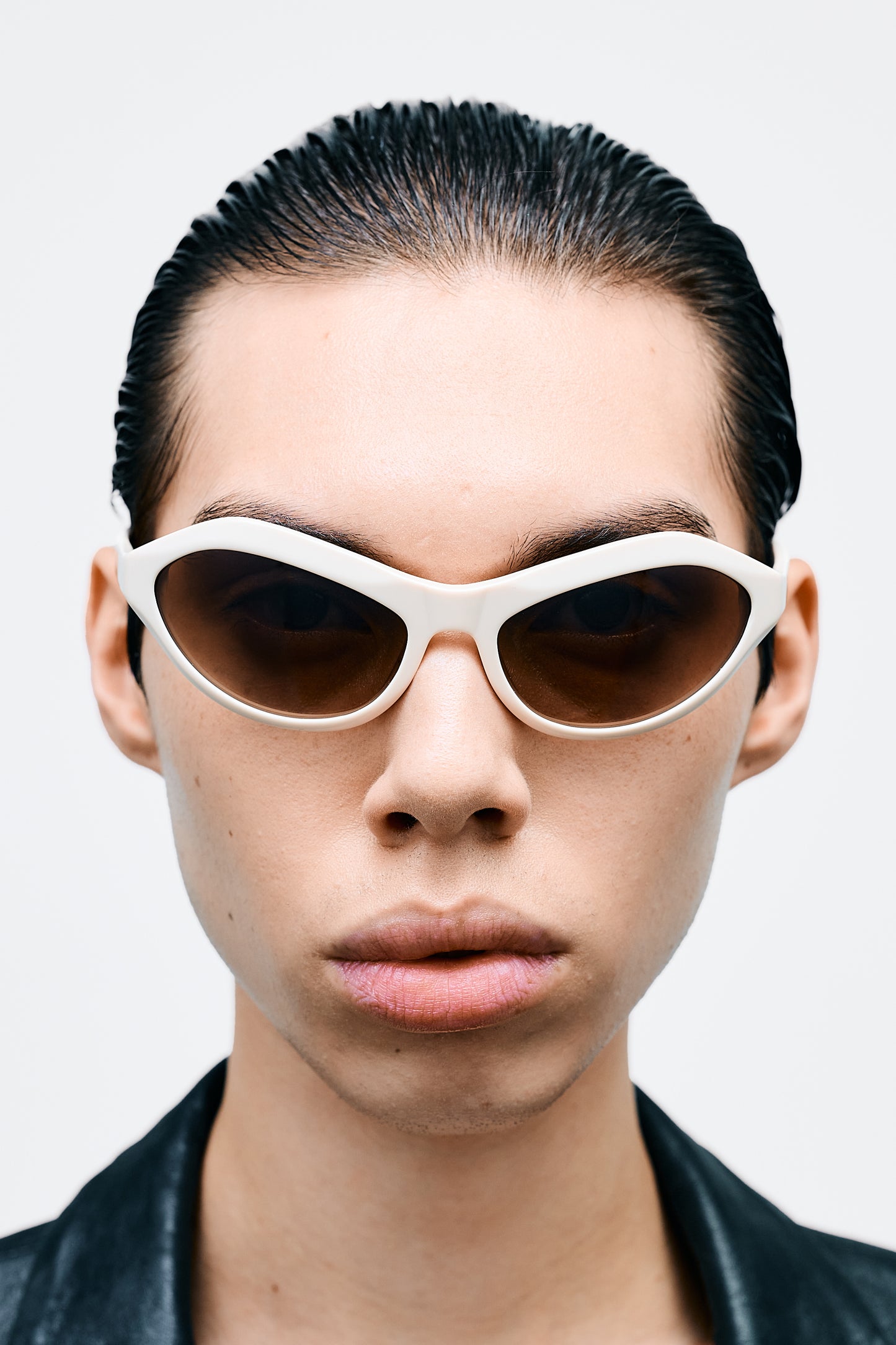 AKIWA Solid Butter / Brown Gradient Lens