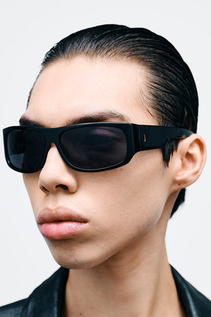 APRIL Solid Black / Solid Black Lens