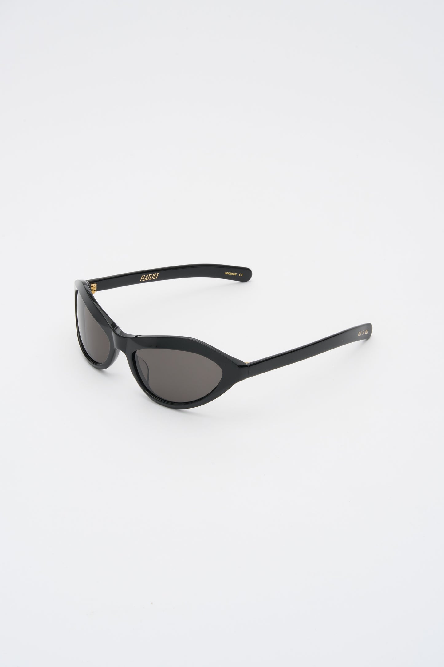 AKIWA Solid Black / Solid Black Lens