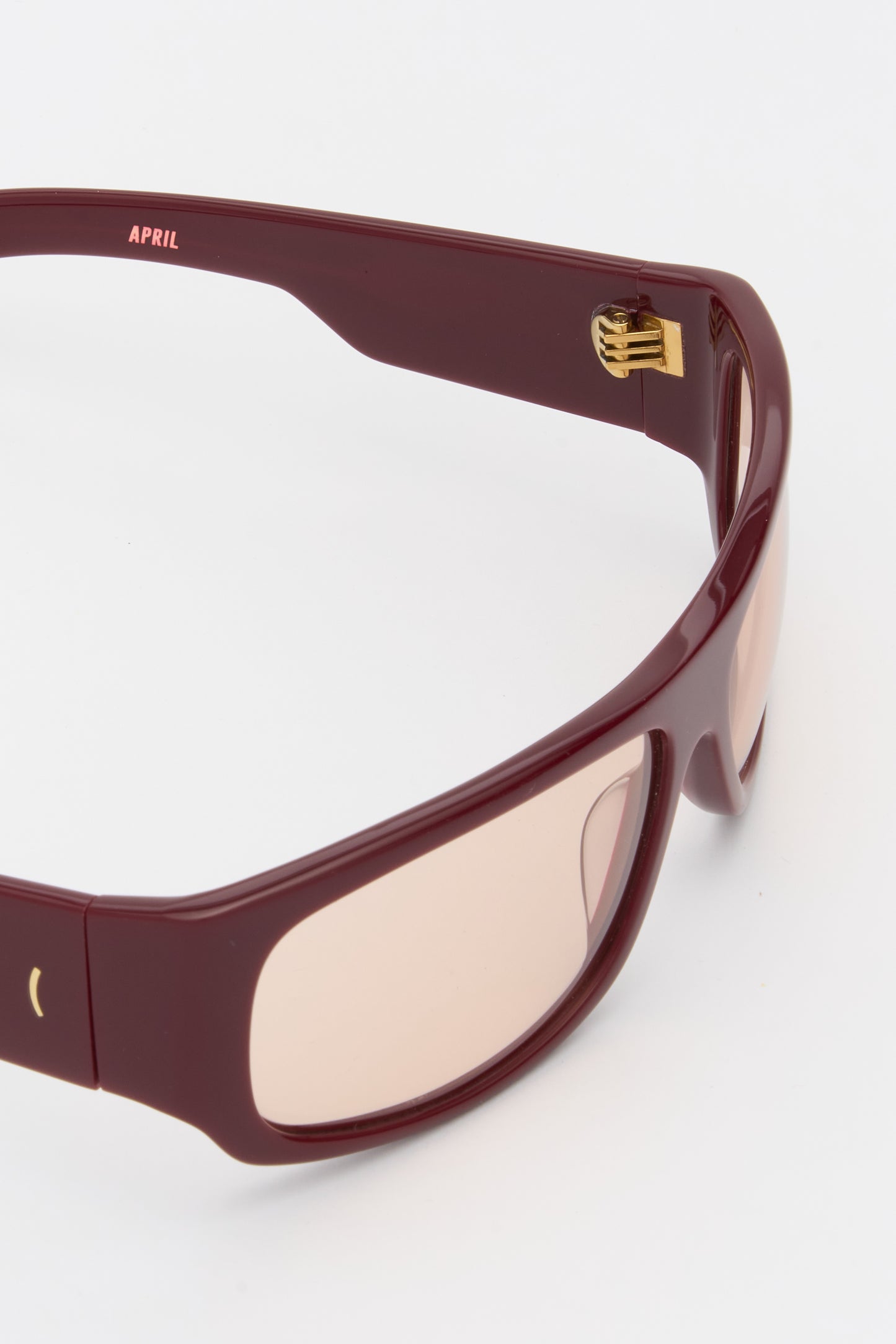 APRIL Solid Bordeaux / Peach Lens