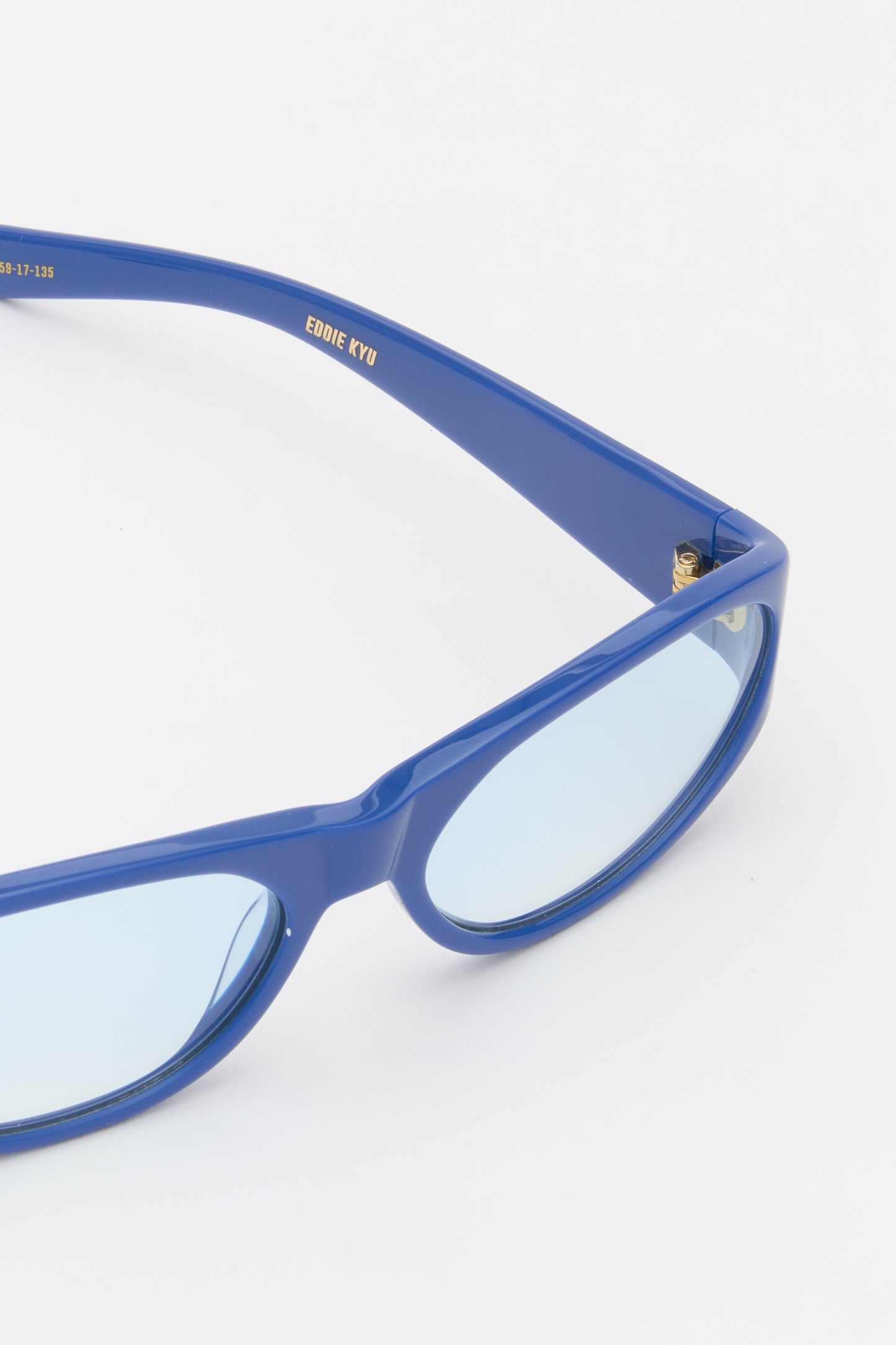 EDDIE KYU Solid Blue / Light Blue Gradient Lens