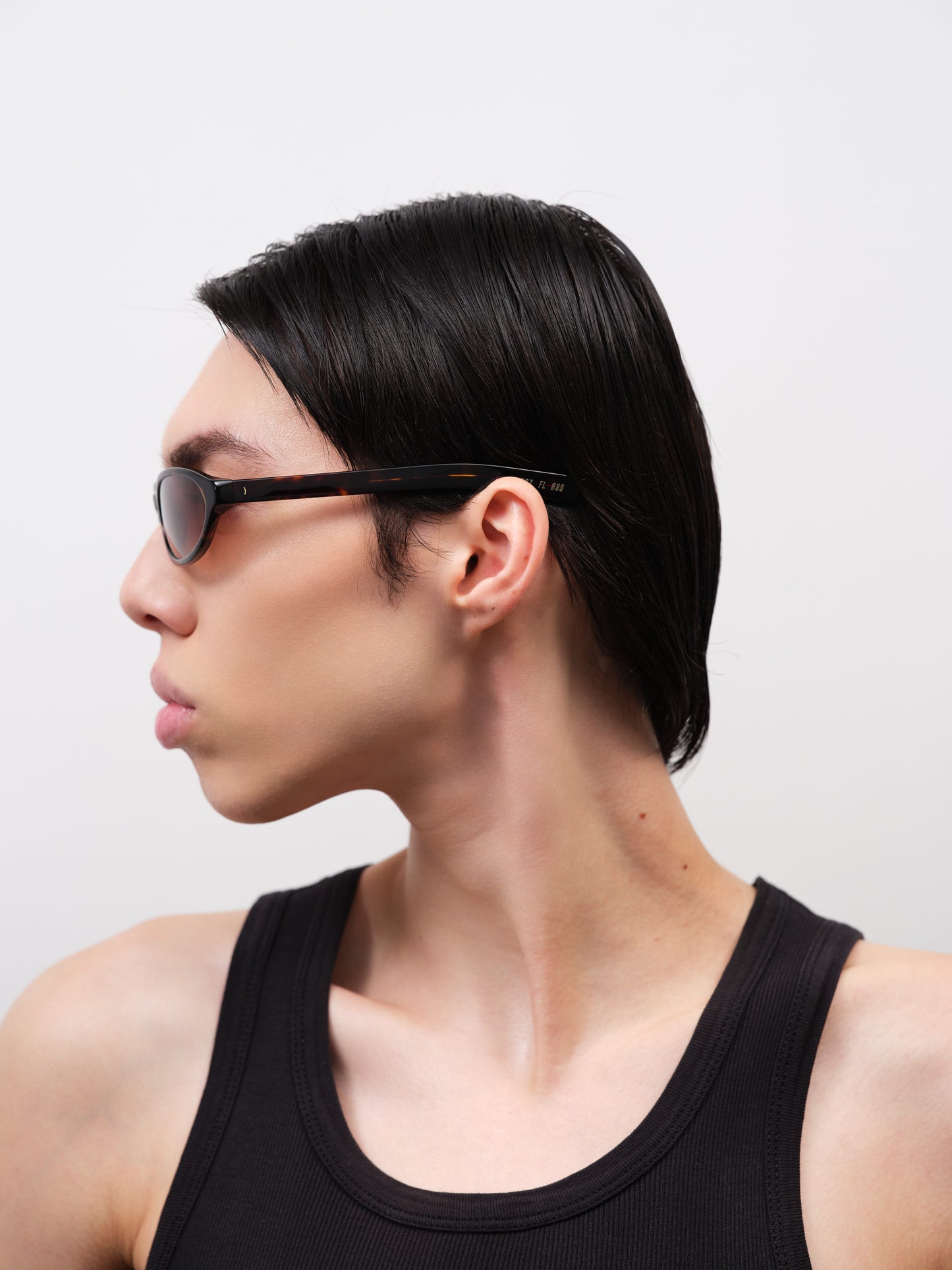 OLYMPIA Dark Tortoise / Brown Gradient Lens