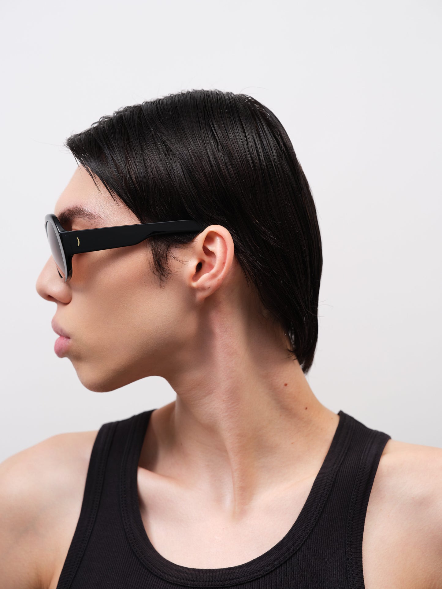 FORD Solid Black / Brown Gradient Lens