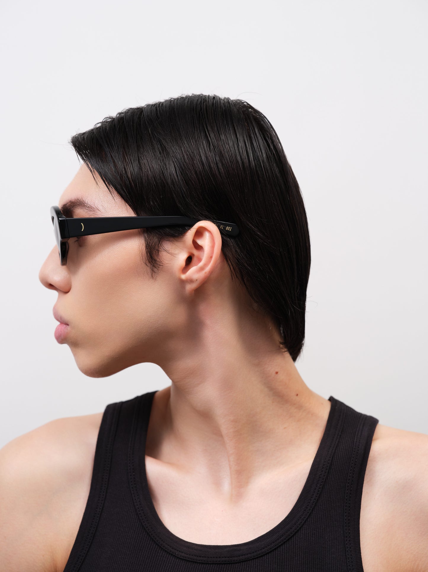 MARGE Solid Black / Solid Black Lens