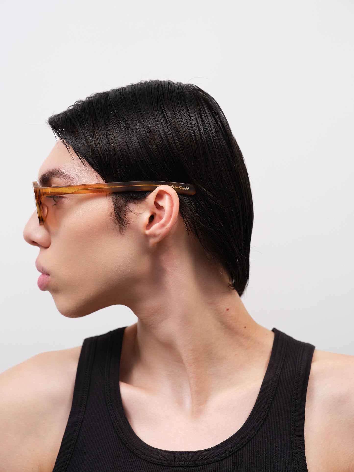 SAMMYS Donegal Horn / Light Brown Gradient Lens