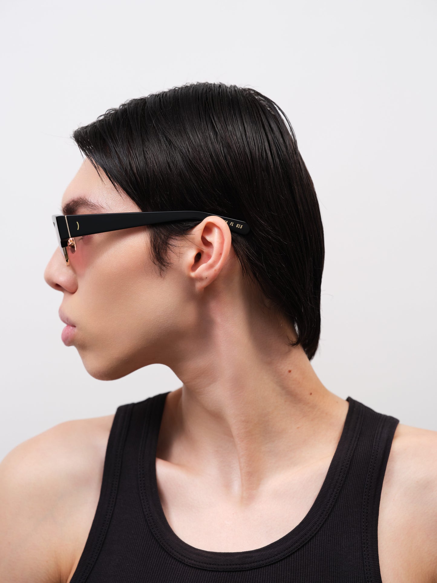 DEACON Solid Black / Dust Pink Lens