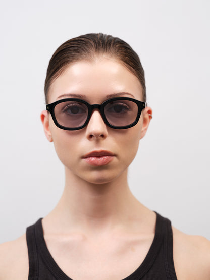 THEO Solid Black / Light Grey Lens
