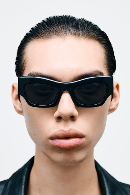 SHADE 03 Solid Black / Solid Black Lens