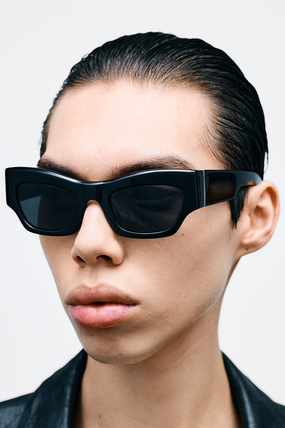 SHADE 03 Solid Black / Solid Black Lens