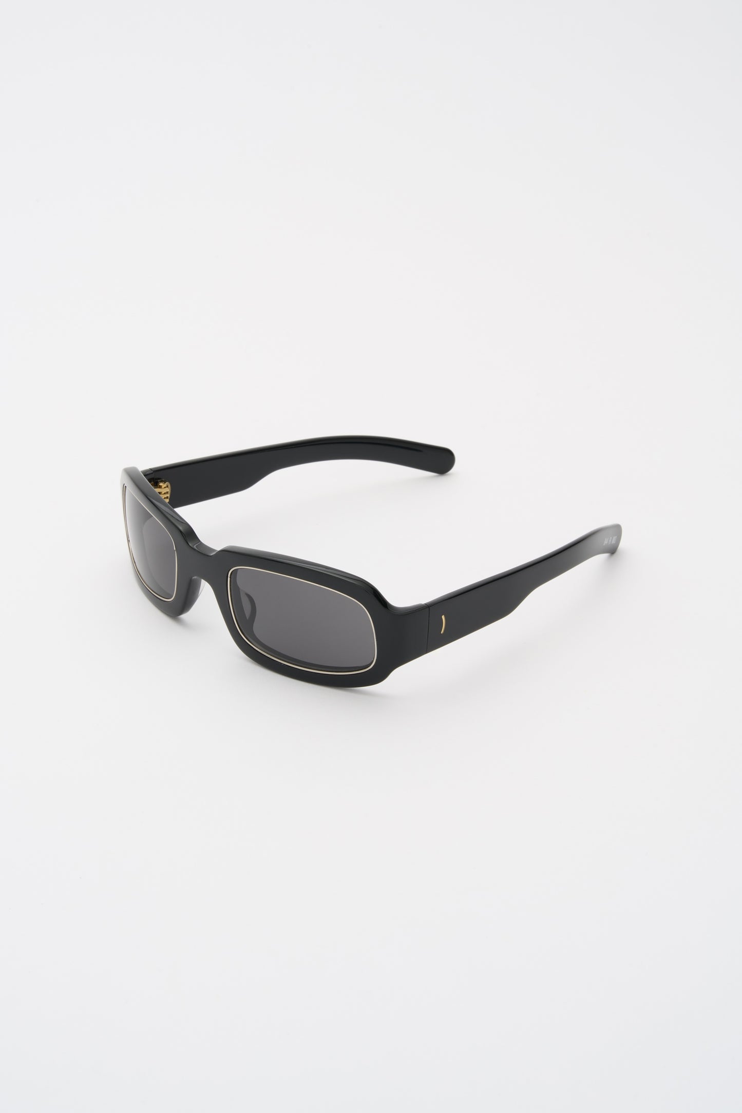 FRAME Solid Black / Solid Black Lens