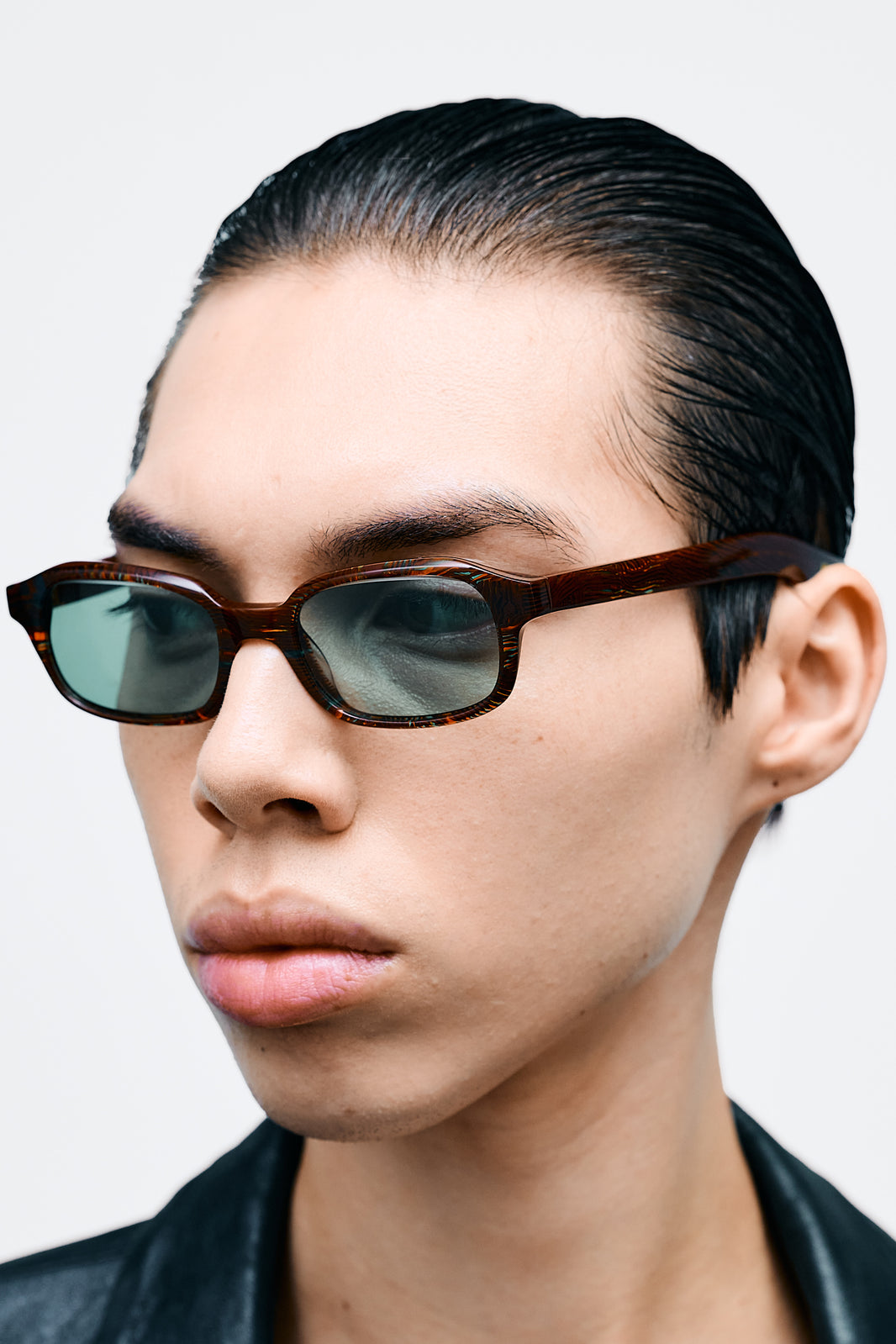 HANKY Dizzying Blue Tortoise / Solid Teal Lens