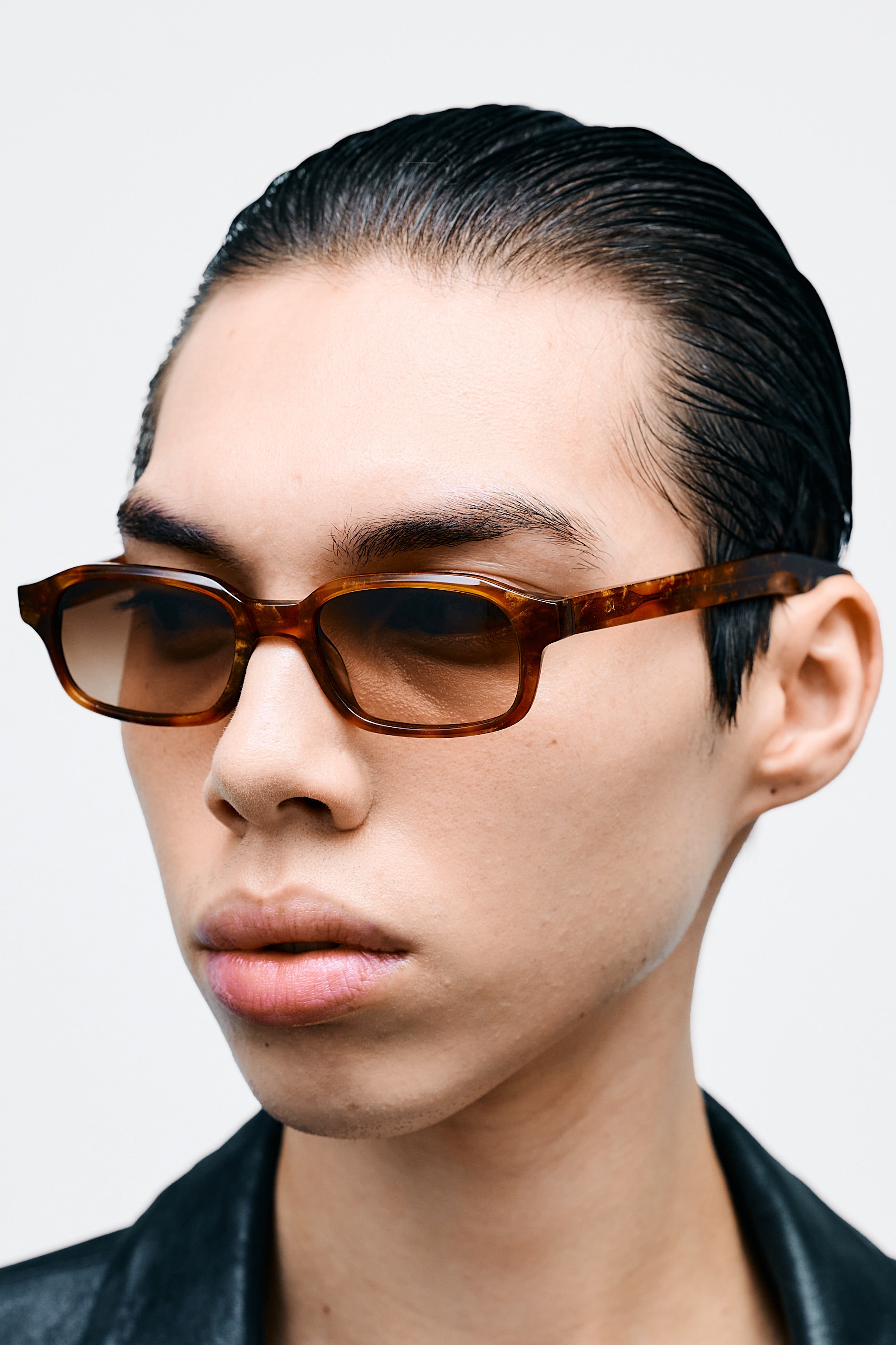 HANKY Shimmery Horn / Brown Gradient Lens | FLATLIST – FLATLIST