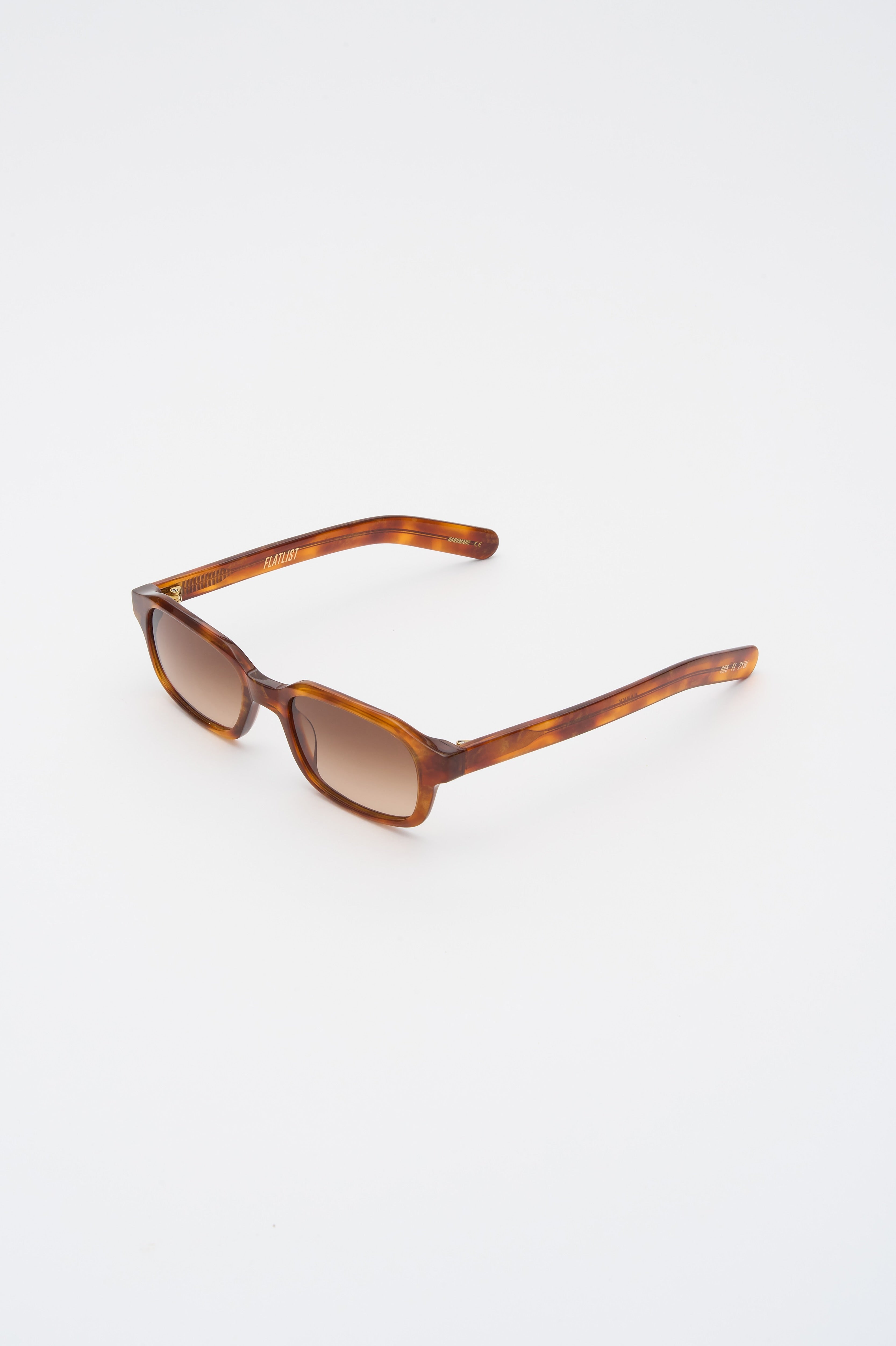 HANKY Shimmery Horn / Brown Gradient Lens | FLATLIST – FLATLIST