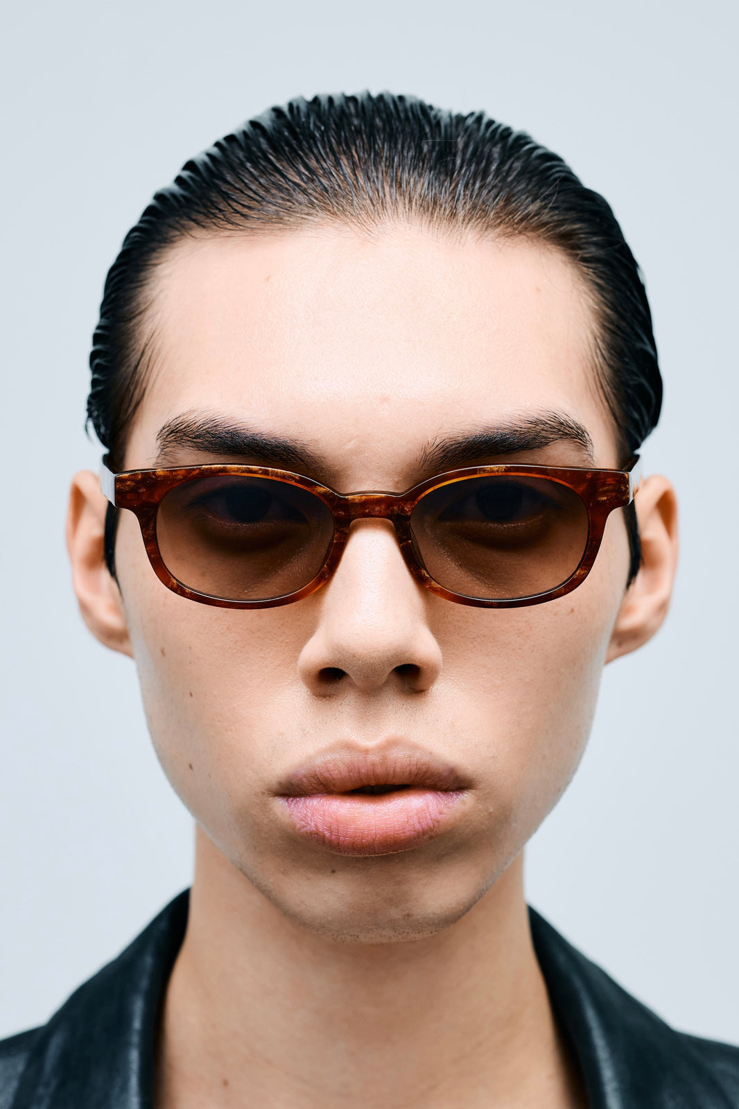 LE BUCHERON Shimmery Horn / Brown Gradient Lens