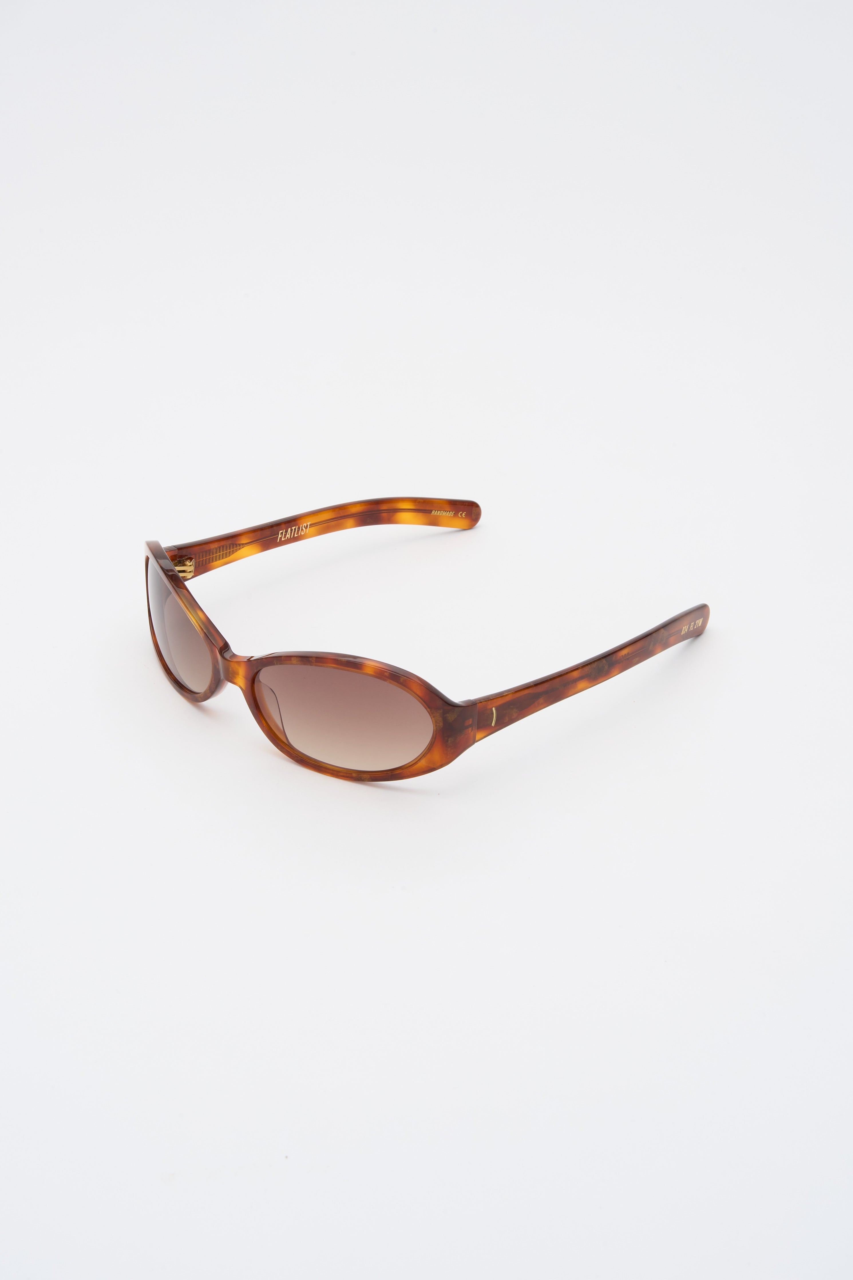 OPEL Shimmery Horn / Brown Gradient Lens | FLATLIST – FLATLIST EYEWEAR