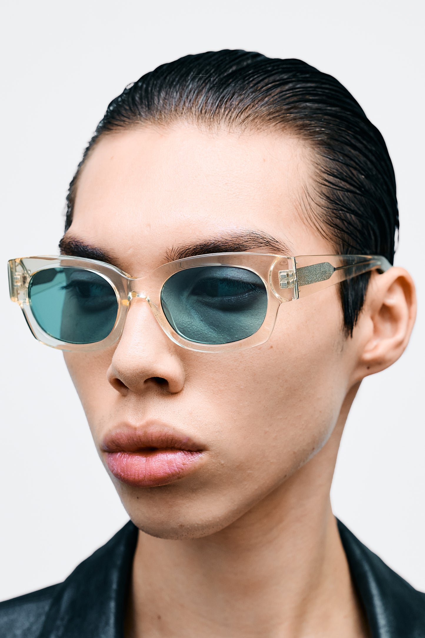 SHADE 01 Crystal Yellow / Solid Teal Lens