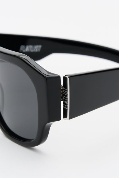 SHADE 02 Solid Black / Solid Black Lens