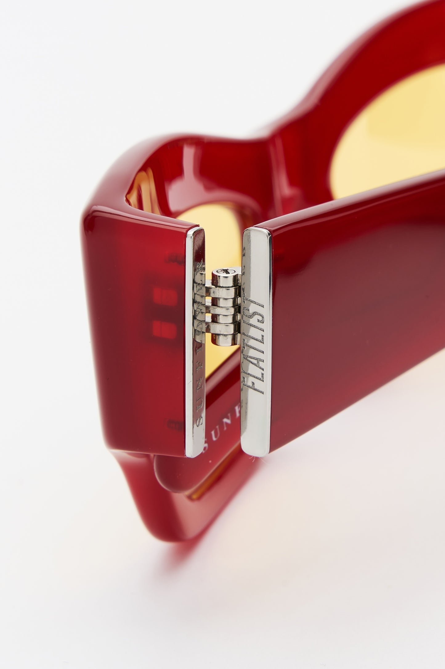 SHADE 03 Milky Red / Solid Yellow Lens