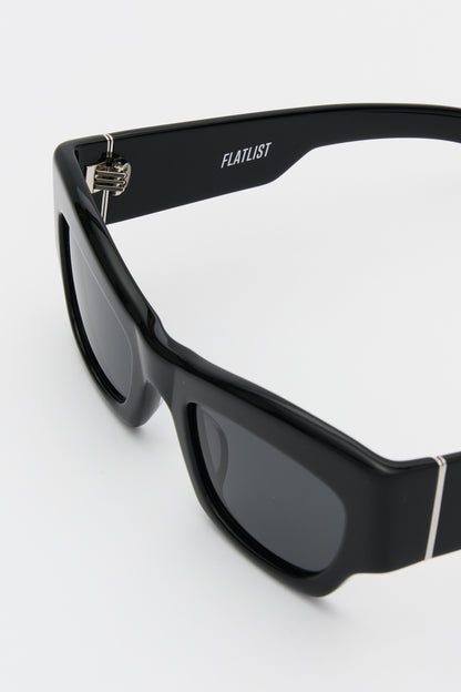 SHADE 03 Solid Black / Solid Black Lens