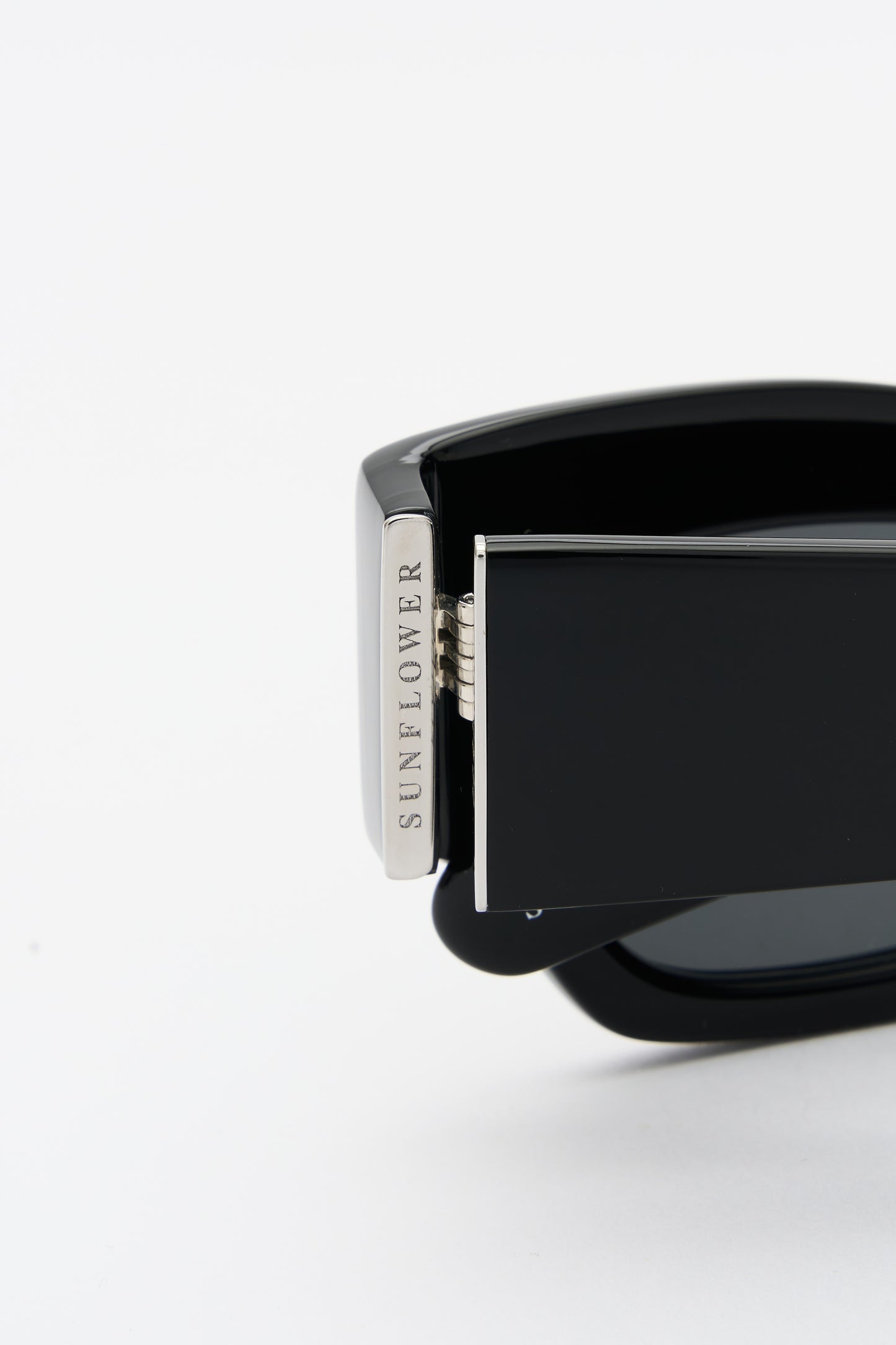 SHADE 03 Solid Black / Solid Black Lens