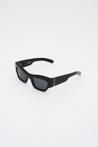 SHADE 03 Solid Black / Solid Black Lens