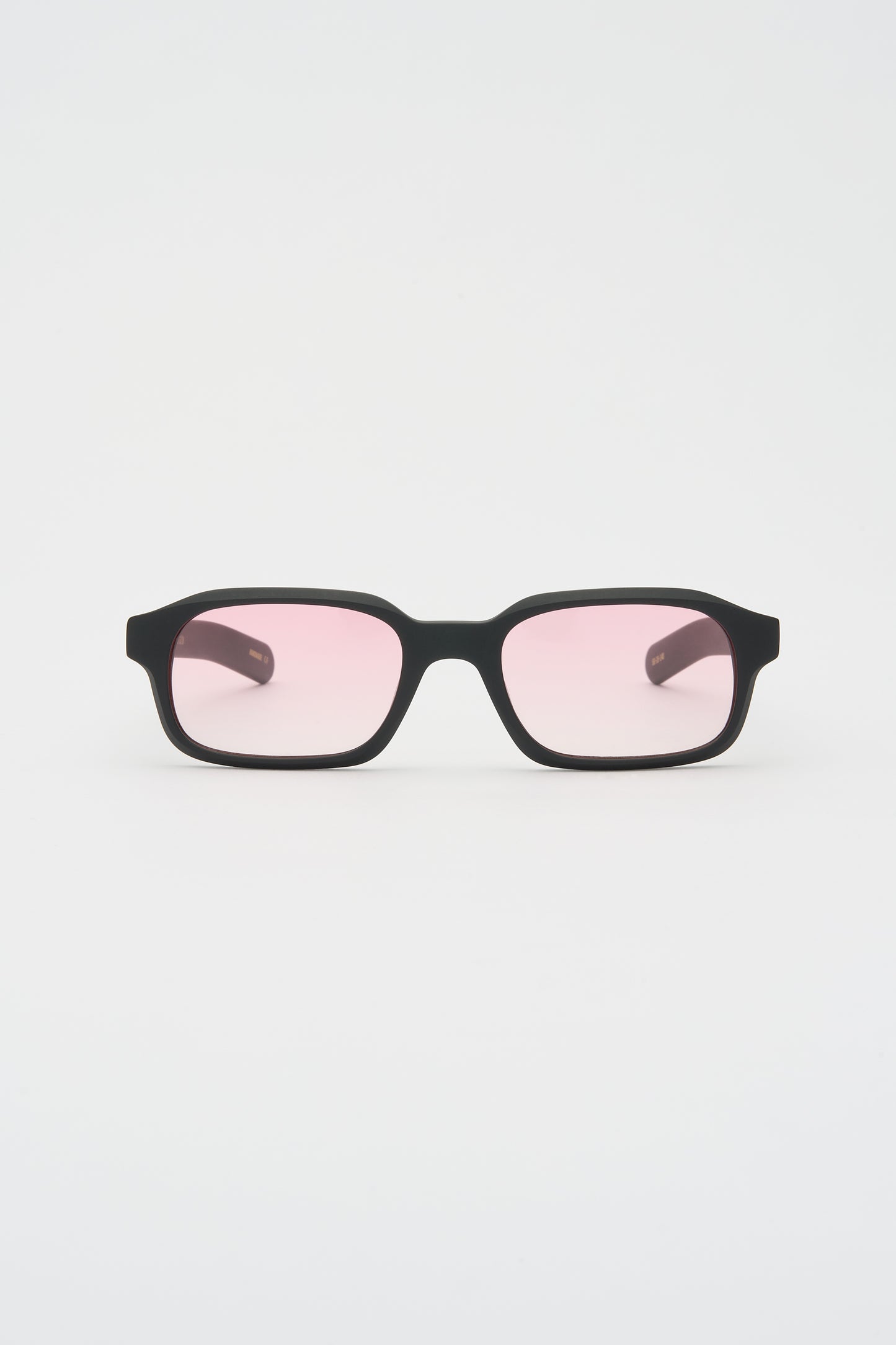HANKY (ABOUT:BLANK) Solid Black / Pink Gradient Lens