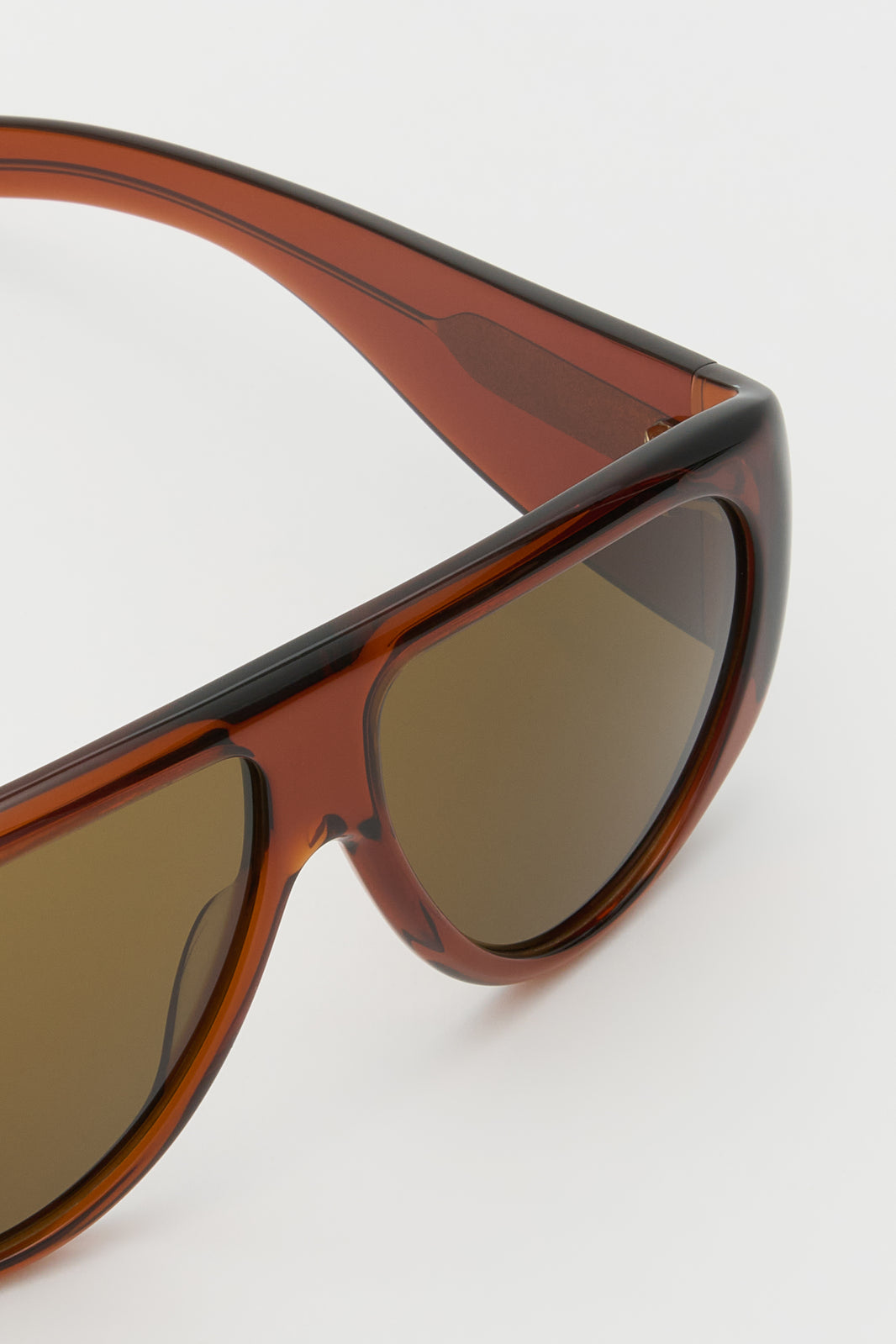 BERLYN Crystal Brown / Solid Brown Lens