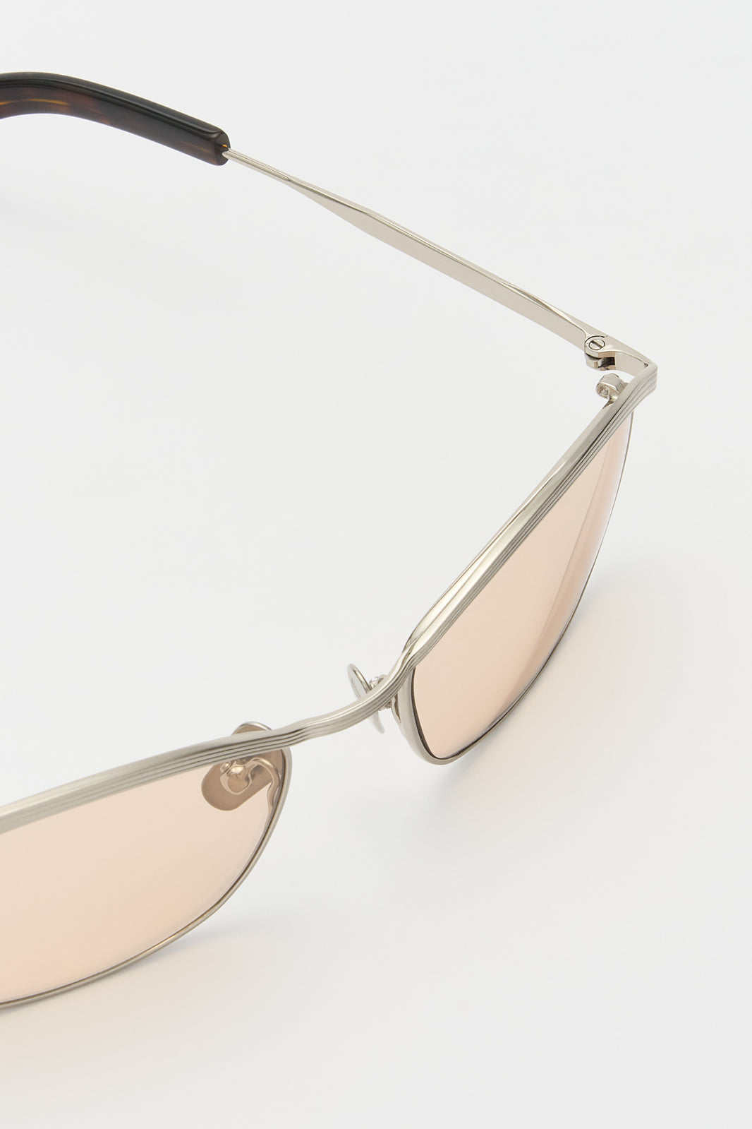 CASIER Brushed Silver / Dark Tortoise / Peach Lens