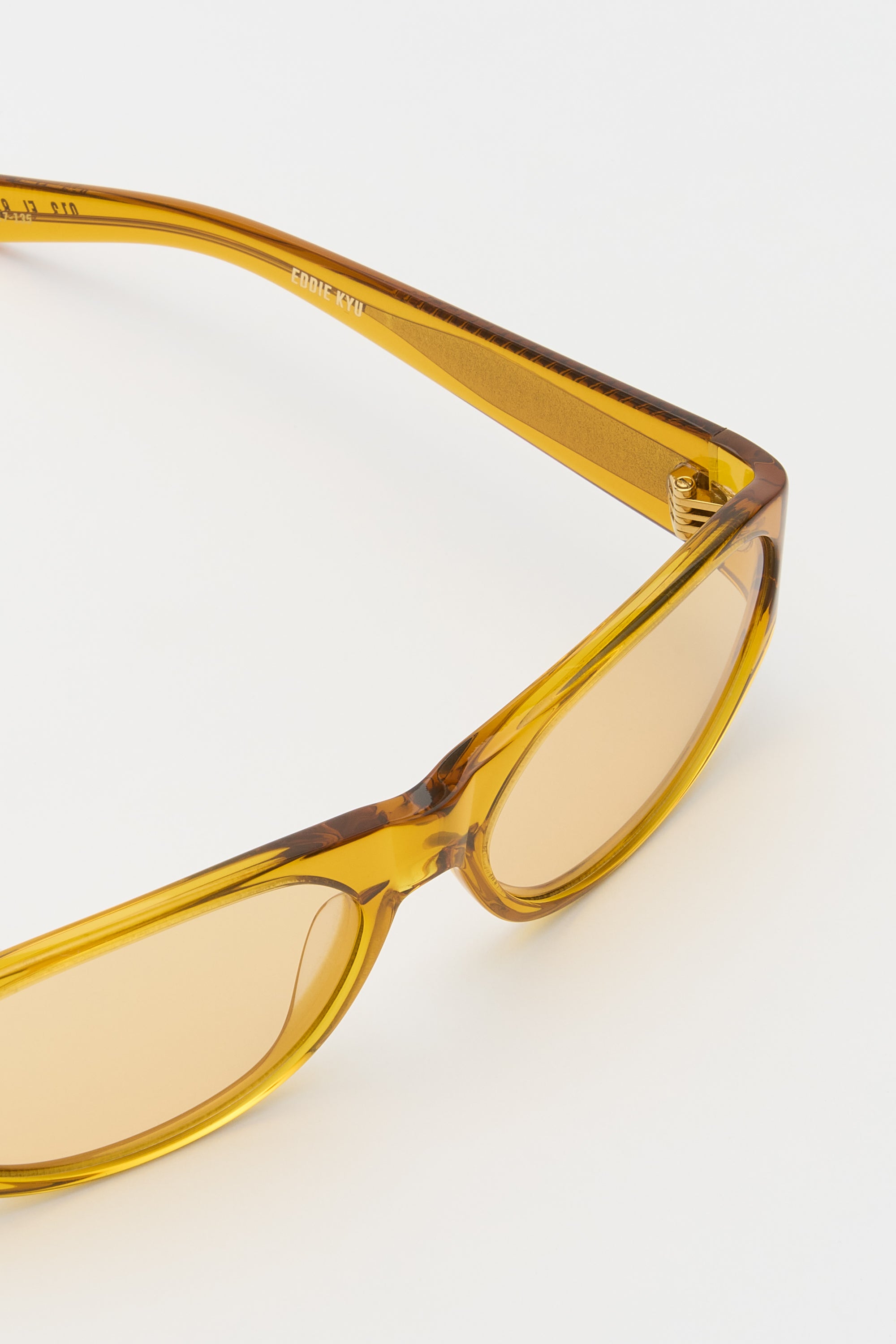 EDDIE KYU Crystal Yellow / Yellow Lens | FLATLIST – FLATLIST EYEWEAR