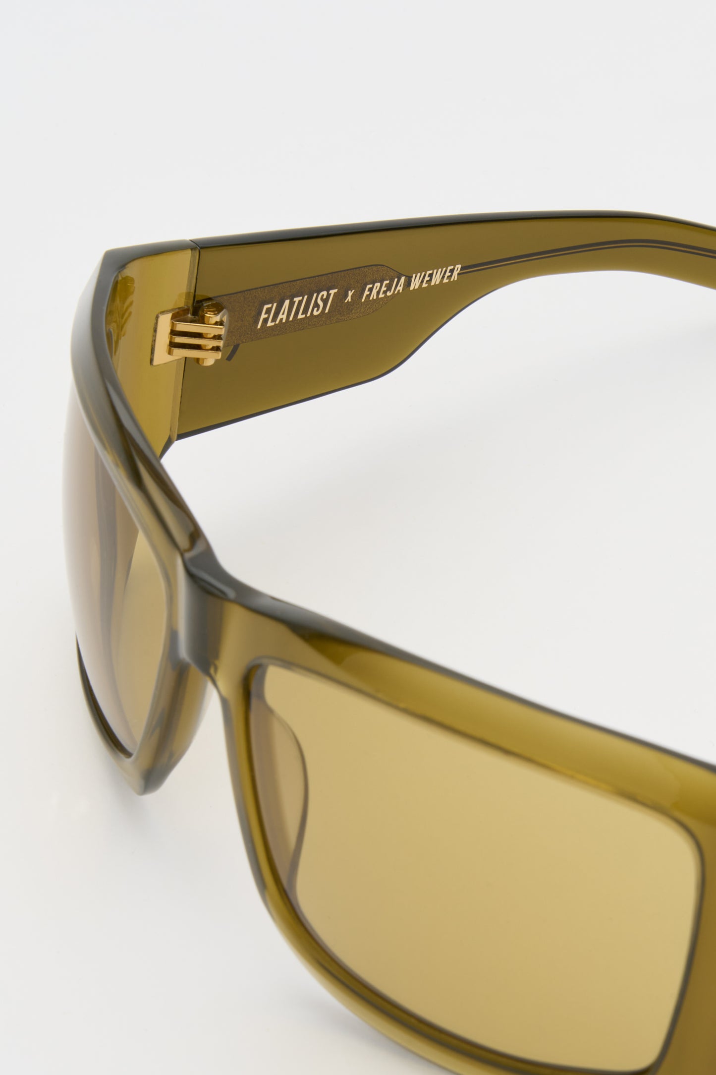 Flatlist x Freja Wewer / FARGO / Crystal Olive