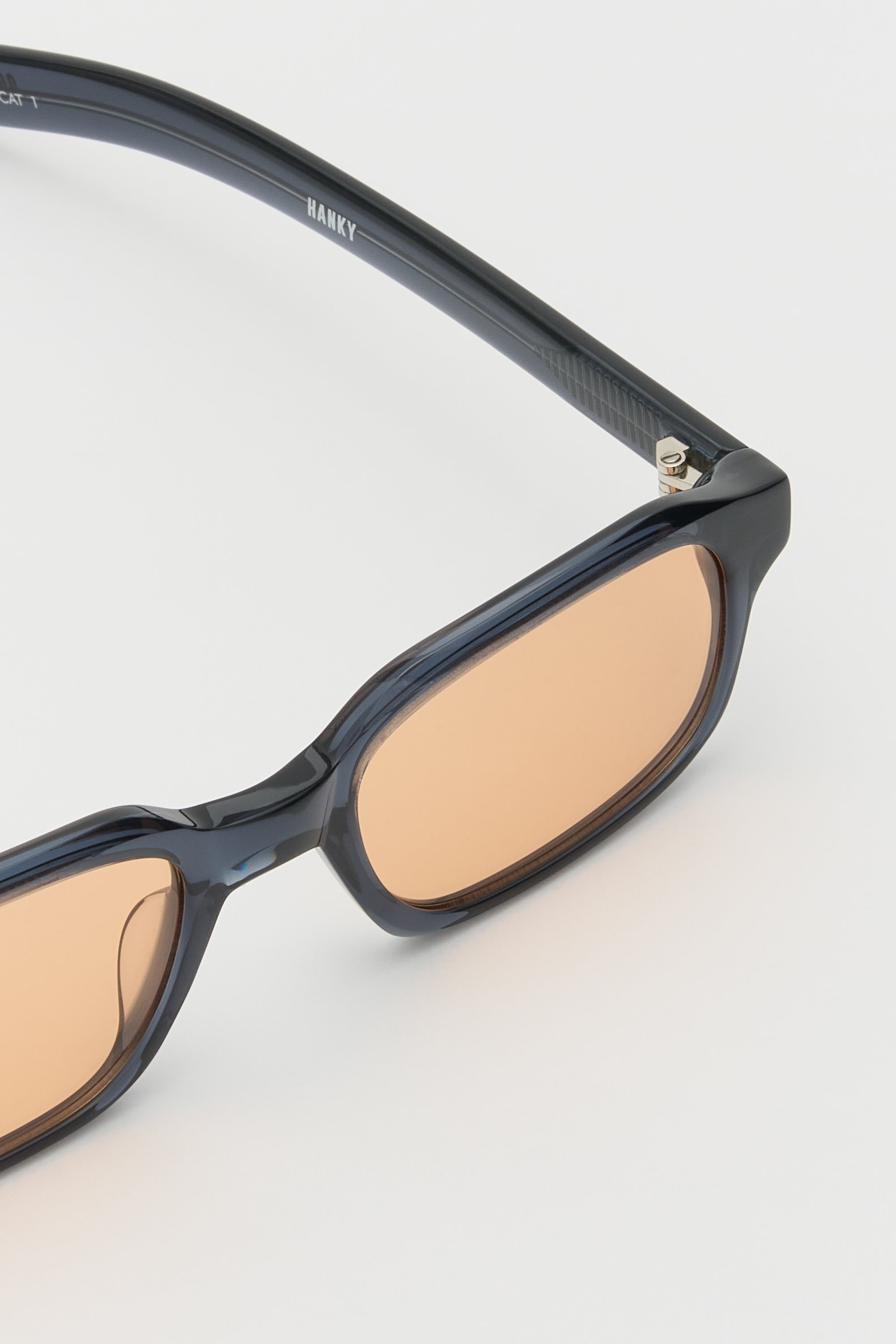 HANKY | FLATLIST – FLATLIST EYEWEAR
