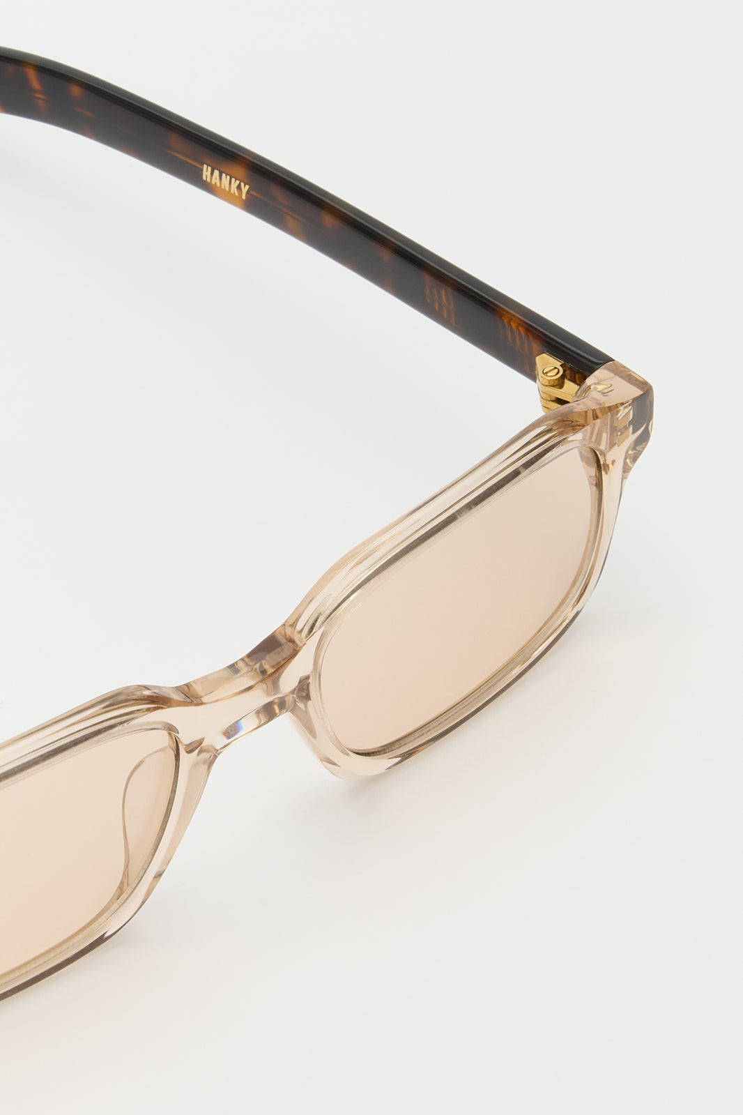 HANKY Crystal Beige / Dark Tortoise / Peach Lens