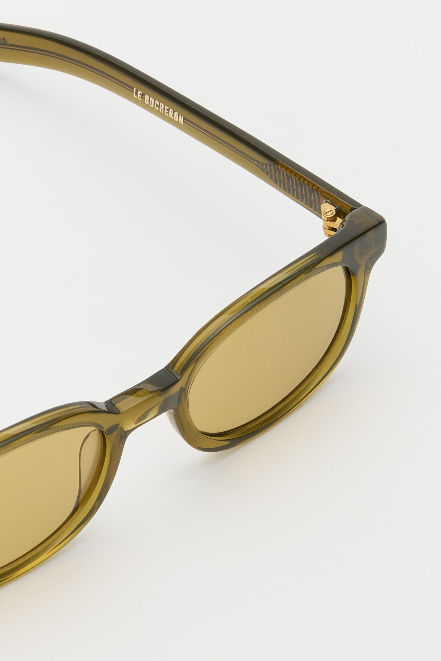 LE BUCHERON Crystal Olive / Smoked Olive Lens