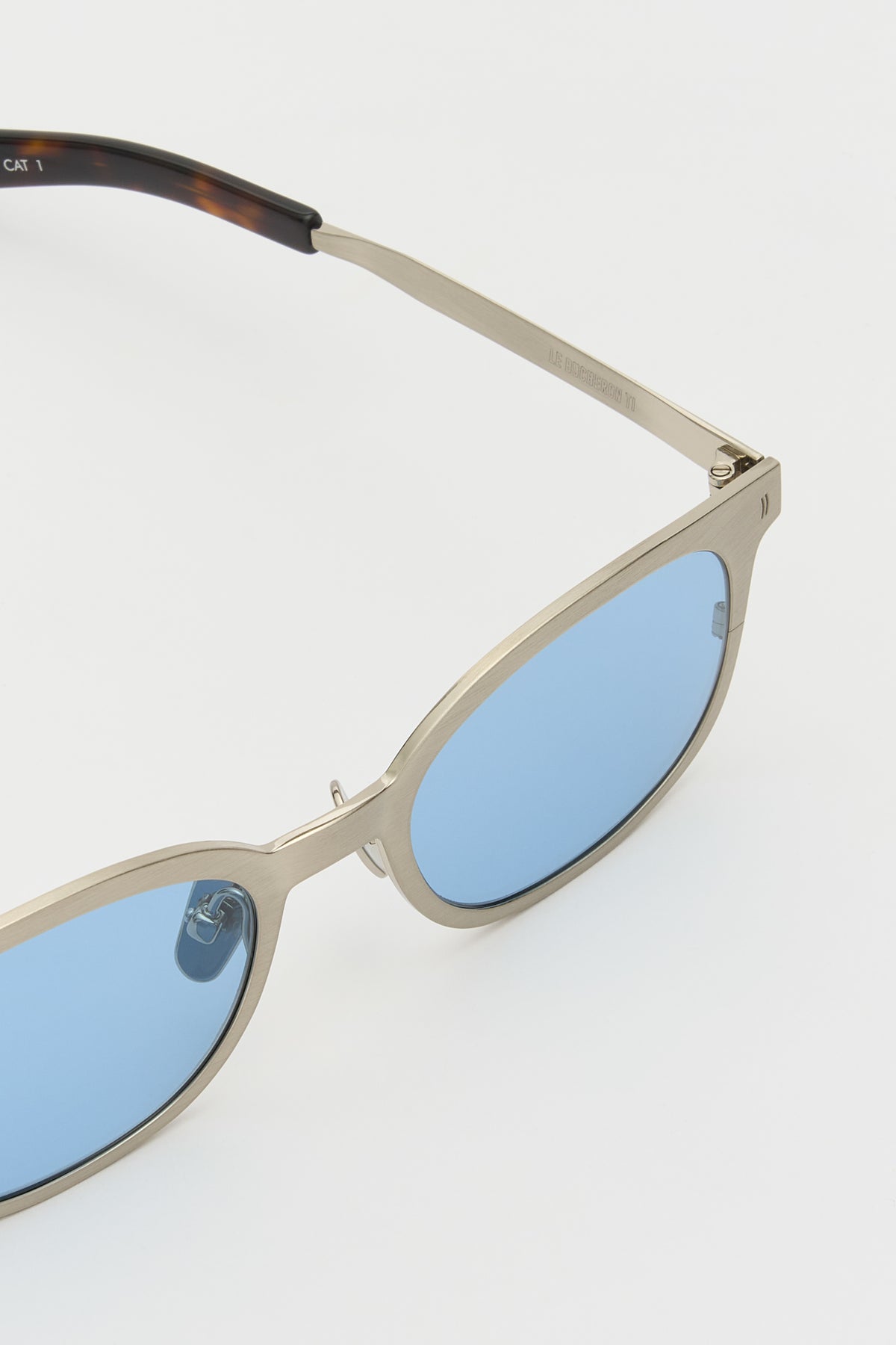 LE BUCHERON / TITANIUM Brushed Silver Dark Tortoise / Solid Blue Lens