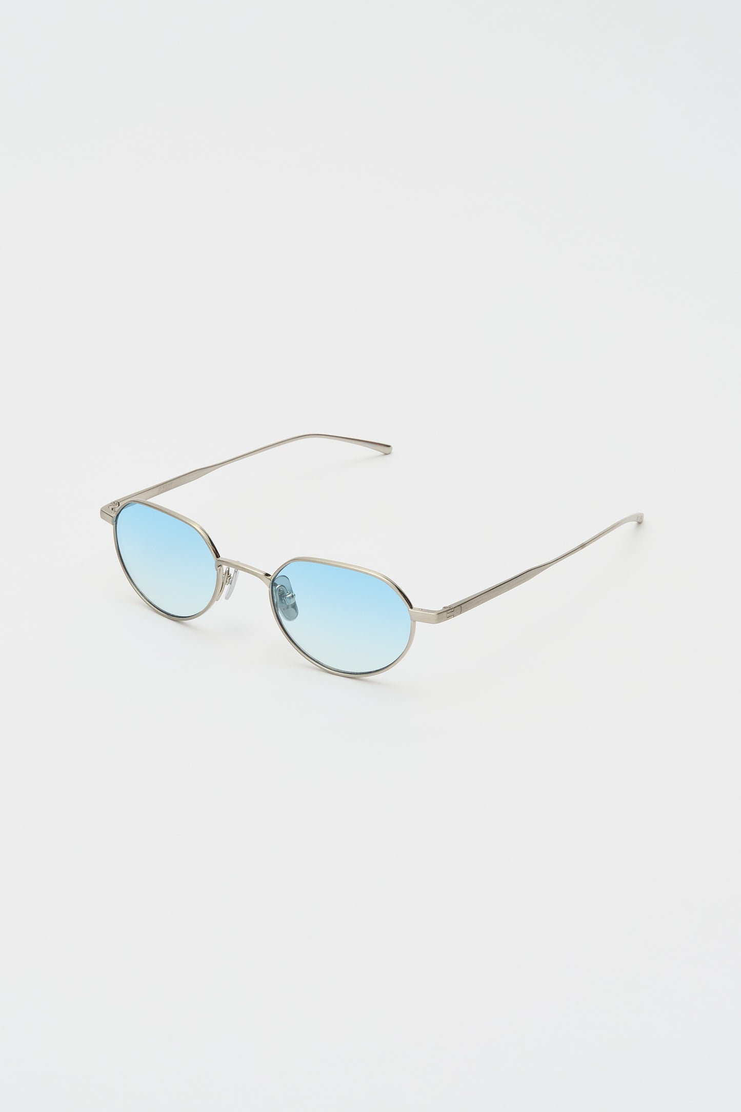 LUCIEN Brushed Silver / Light Blue Lens