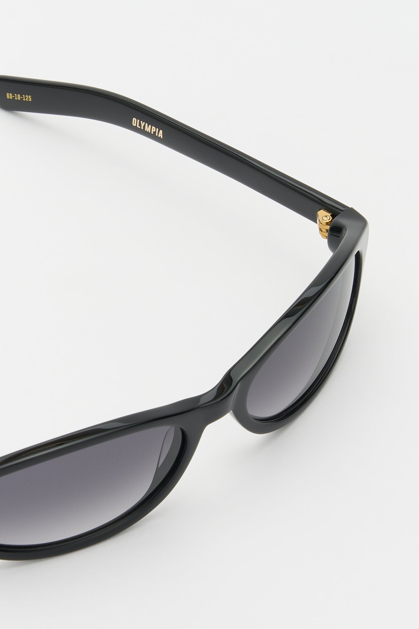 OLYMPIA Solid Black / Solid Black Lens