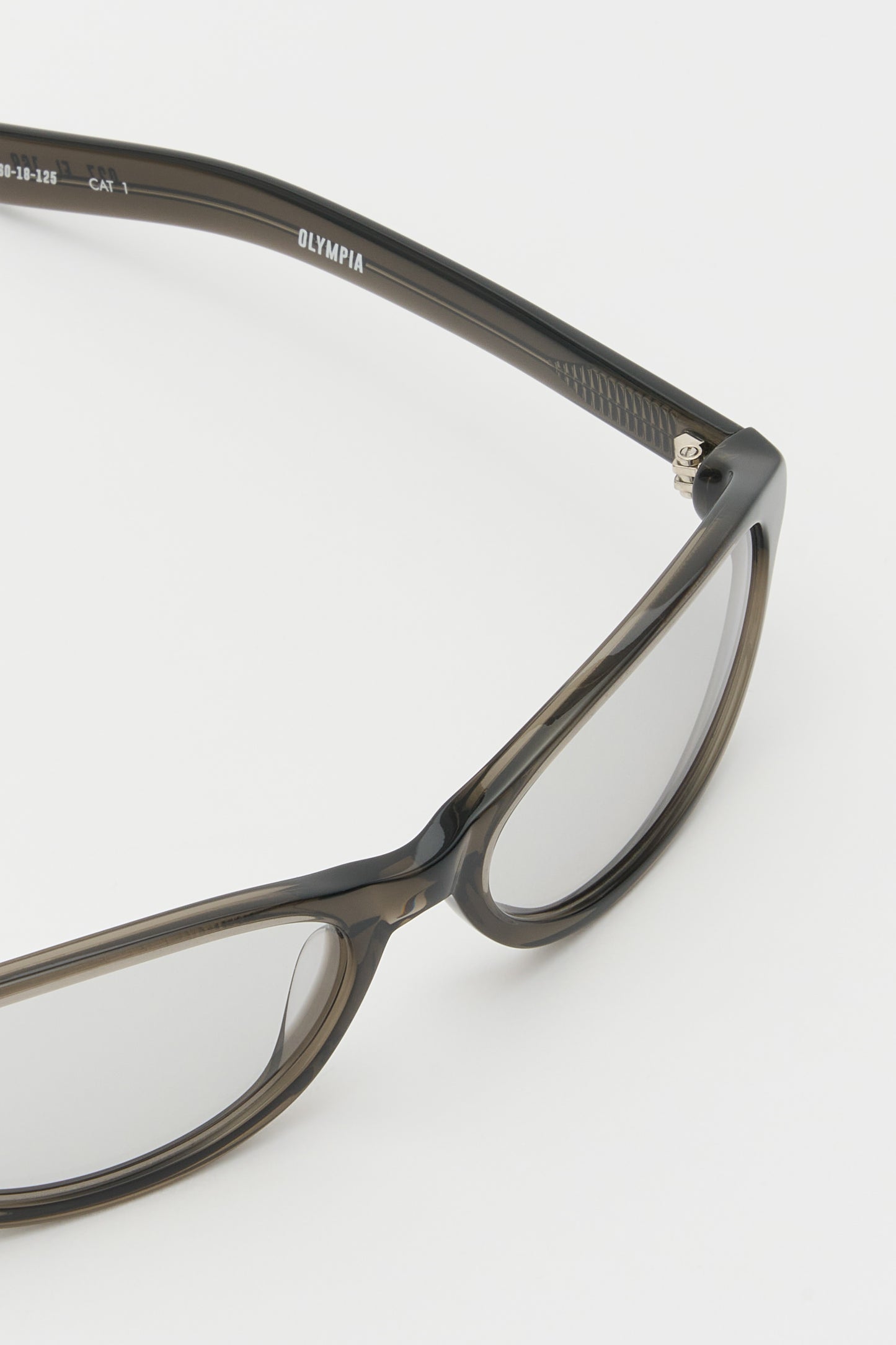 OLYMPIA Crystal Warm Grey / Light Grey Lens
