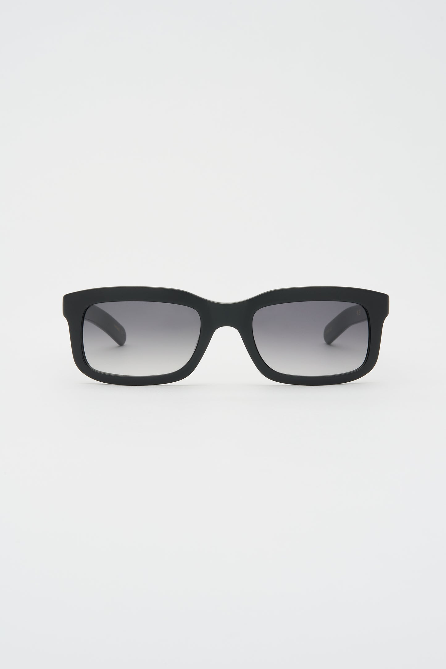 PALMER Solid Black / Solid Black Lens