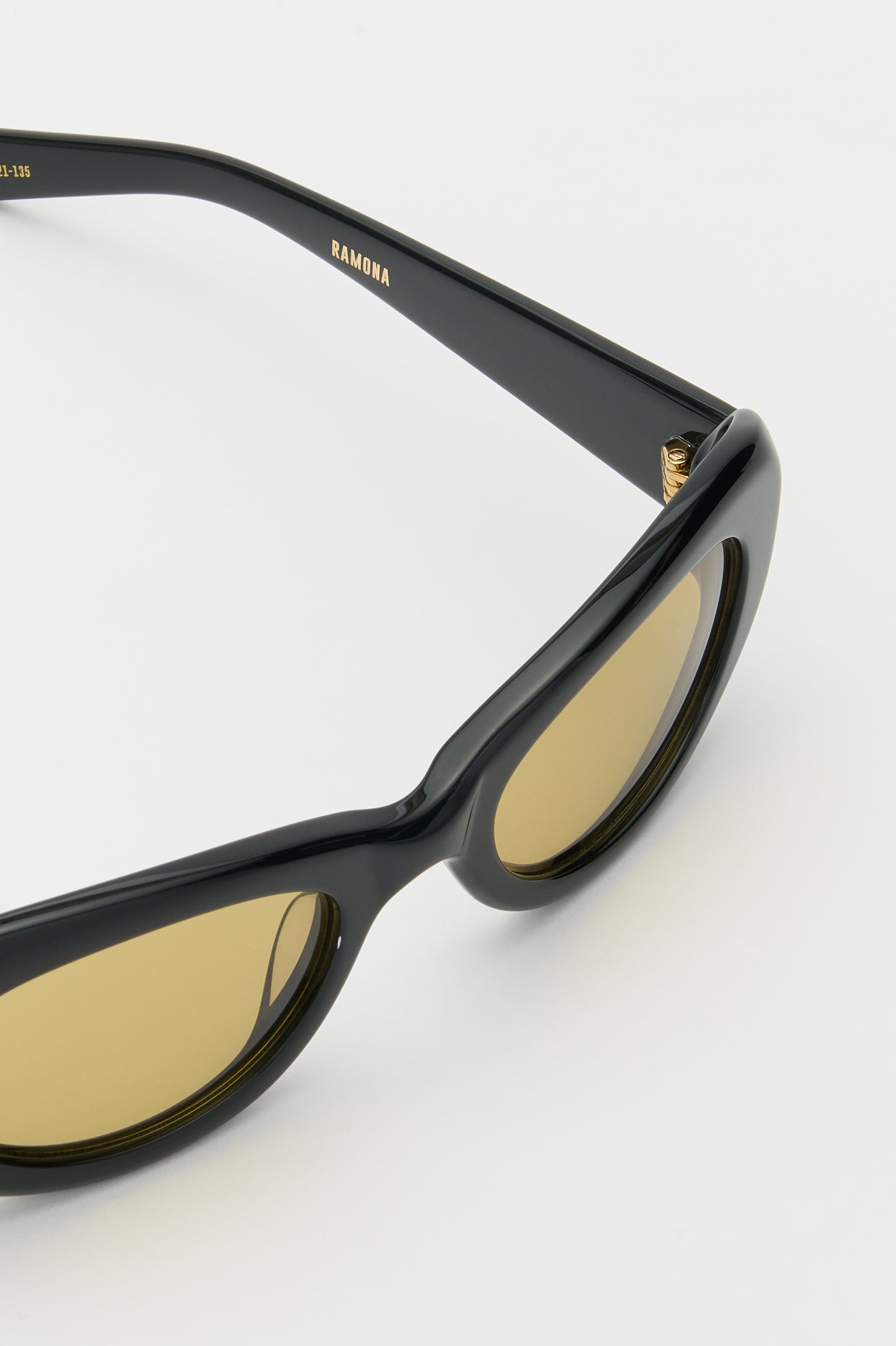 RAMONA Solid Black / Smoked Olive Lens