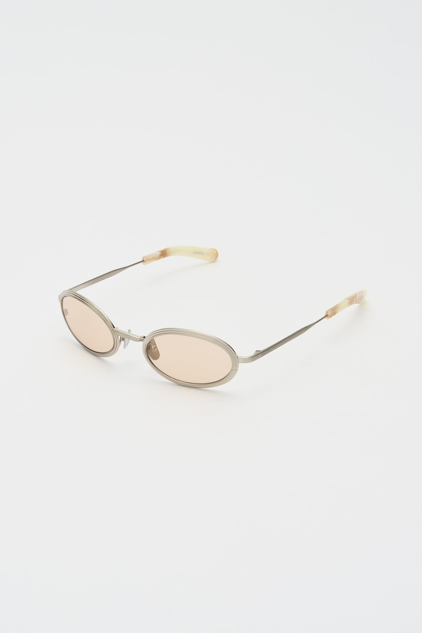 RENO Brushed Silver / Carrara Fantasy / Peach Lens