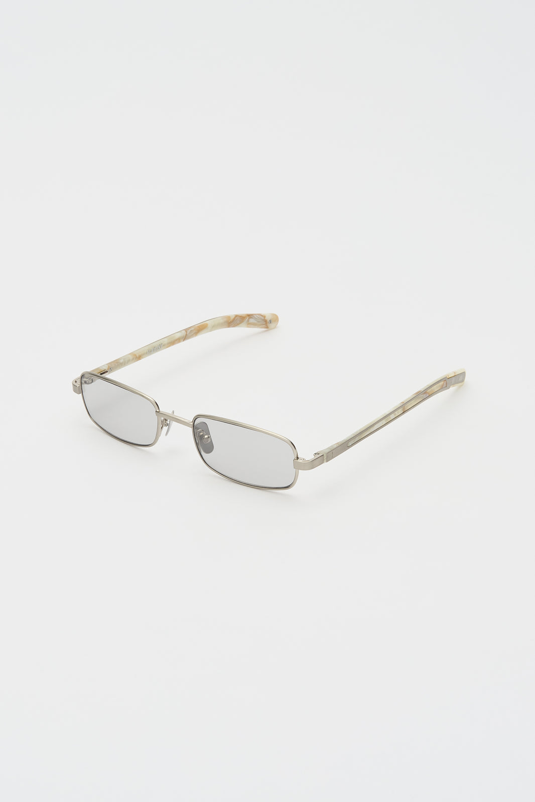 STING Brushed Silver / Carrara Fantasy / Light Grey Lens